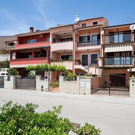 Apartments Ingrid Pula Exterior foto